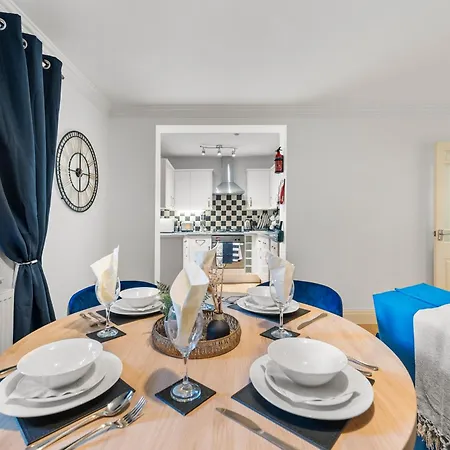 Apartment 30 Percent Off Stylish Abode *